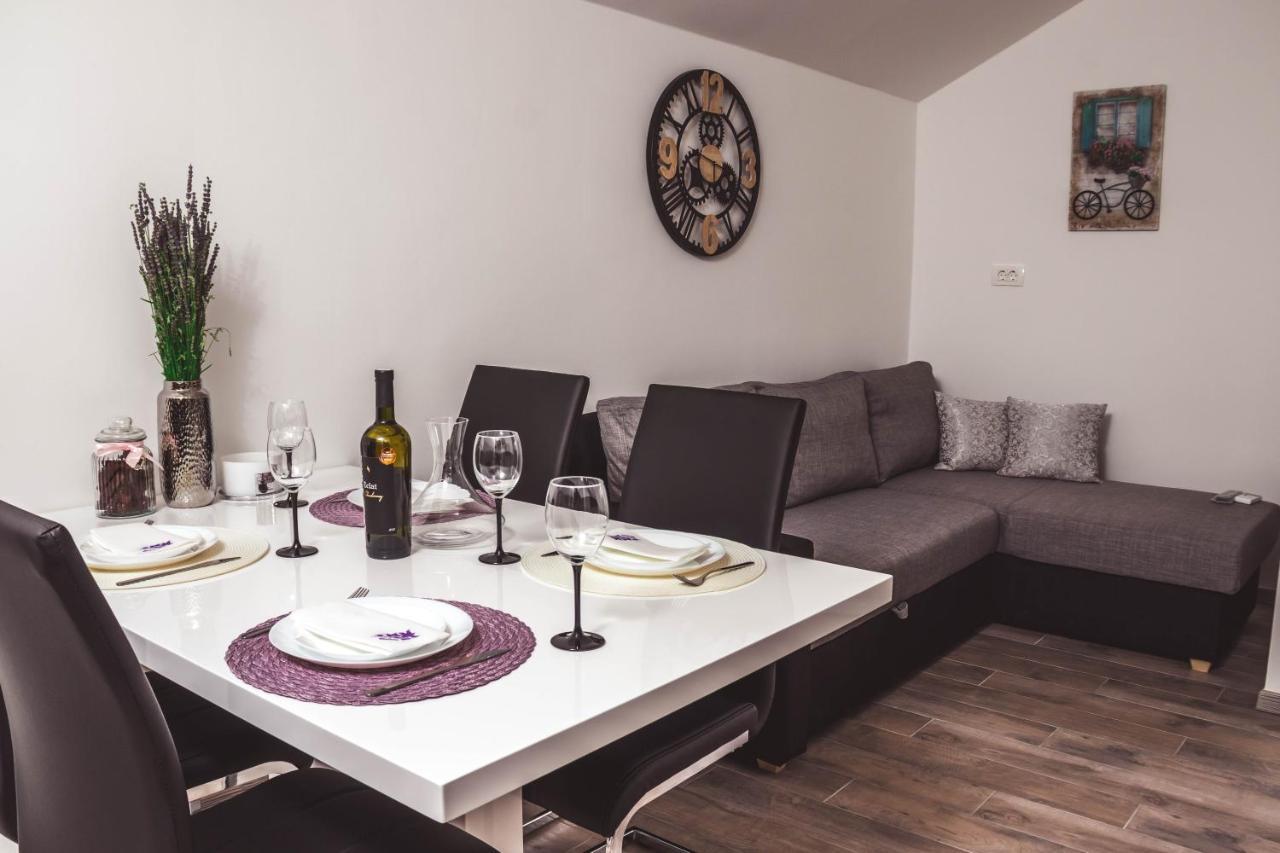 Apartmani Vuckovic Vodice Exterior foto